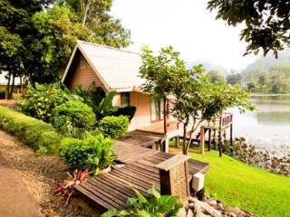 The Nature Club Resort Sangkhla Buri Bagian luar foto